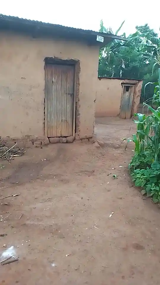 Plot with small house for Sale, it has 321 sqm UPI: 1/02/11/03/2490 located Gasabo Ndera, Kibera, Kira, on Best Price: 8,000,000frw