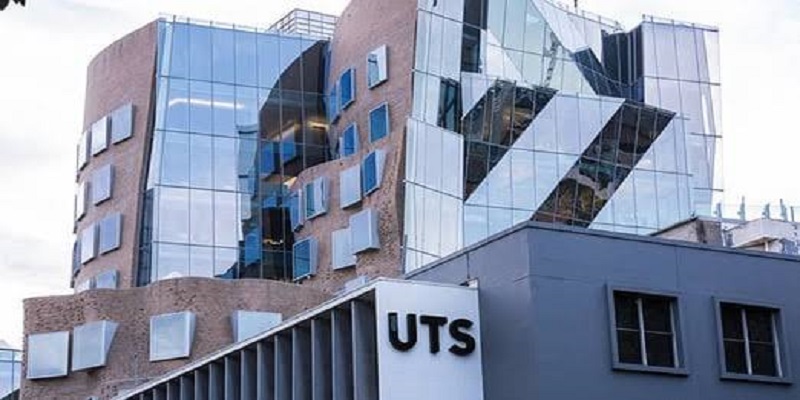 UTS Vice-Chancellor's International Undergraduate Scholarship 2027 – Deadline: 2 November 2026